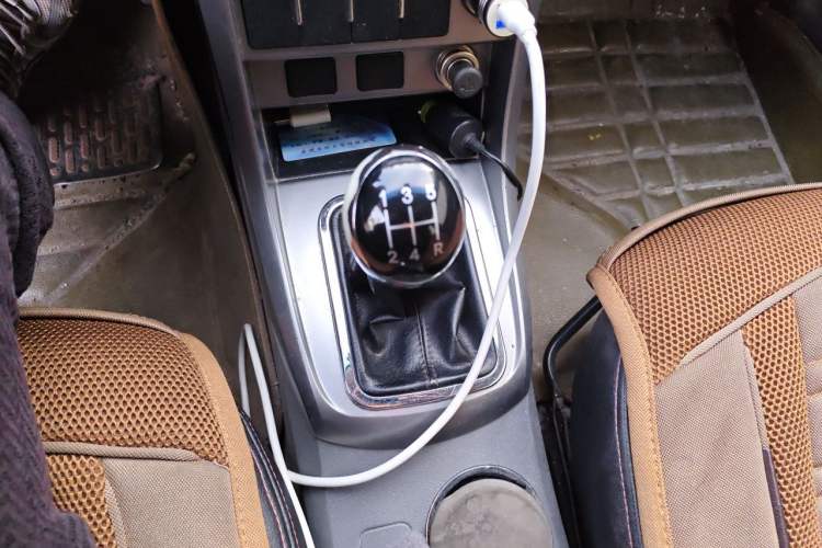 Used Geely Auto Classic Emgrand 2012 Sedan 1.5L Manual Chao Yue Huimin Model Gear Lever