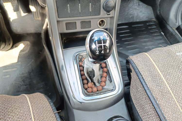 Used Geely Auto Classic Emgrand 2012 Sedan 1.5L Manual Chao Yue Huimin Model Gear Lever