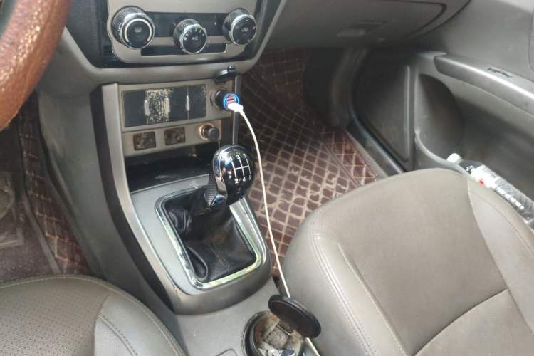 Used Geely Auto Classic Emgrand 2012 Sedan 1.5L Manual Chao Yue Model Gear Lever