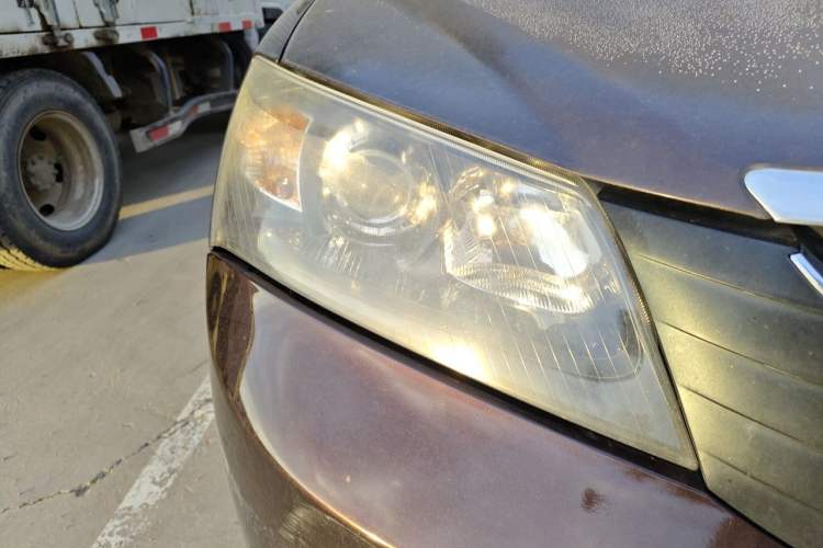 Used Geely Auto Classic Emgrand 2012 Sedan 1.5L Manual Chao Yue Huimin Model Right Front Headlight