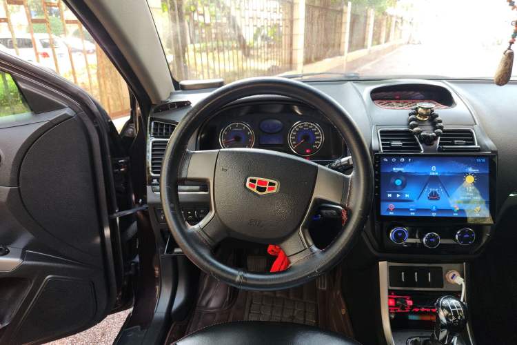 Used Geely Auto Classic Emgrand 2012 Hatchback 1.5L Manual Chao Yue Huimin Model Steering Wheel