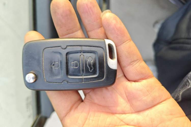 Used Geely Auto Classic Emgrand 2012 Sedan 1.5L Manual Chao Yue Huimin Model Vehicle Key