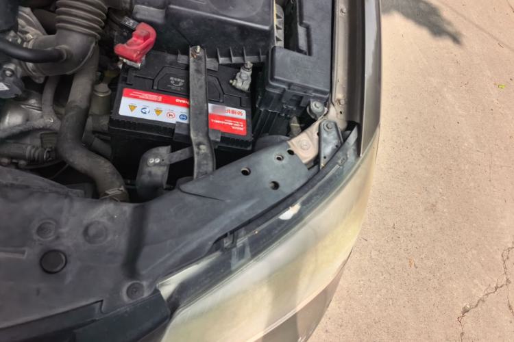 Used Geely Auto Classic Emgrand 2012 Sedan 1.5L Manual Comfort Model Engine Bay Left