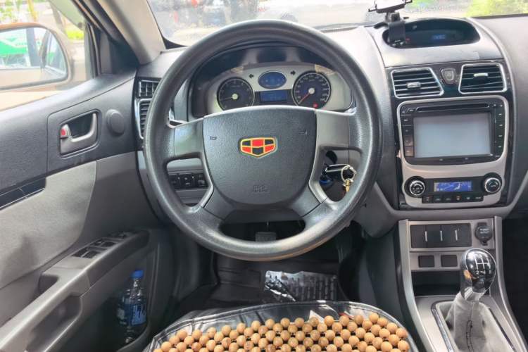 Used Geely Auto Classic Emgrand 2012 Sedan 1.5L Manual Comfort Model Steering Wheel