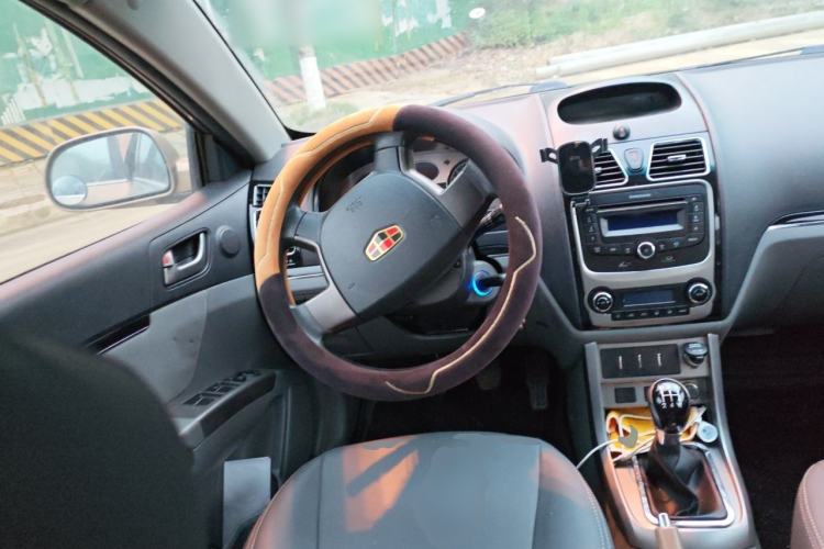 Used Geely Auto Classic Emgrand 2012 Sedan 1.8L Manual Comfort Model Steering Wheel