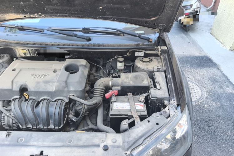 Used Geely Auto Classic Emgrand 2012 Sedan 1.8L Manual Luxury Model Engine Bay Left