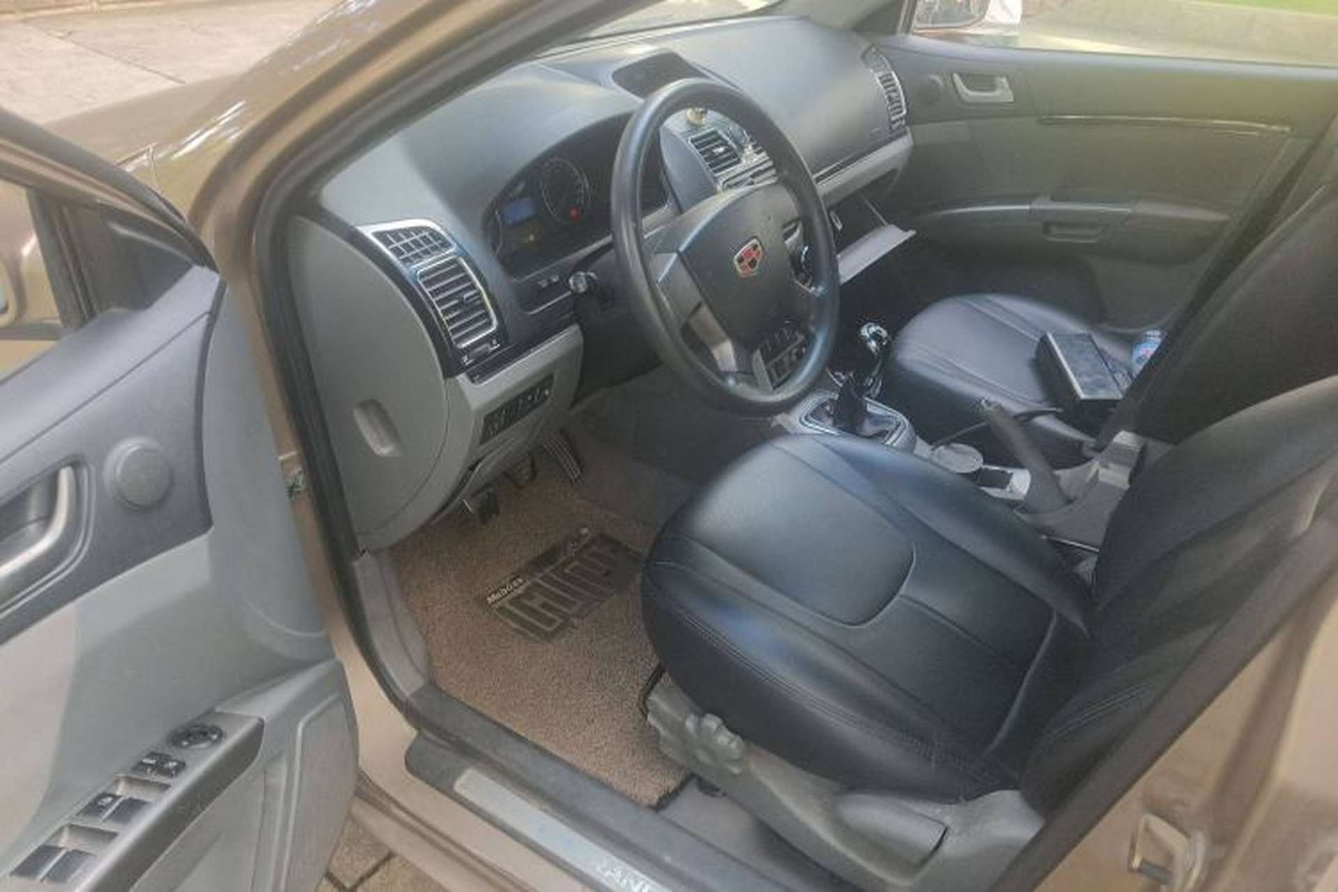Used Geely Auto Classic Emgrand 2012 Sedan 1.5L Manual Chao Yue Model Driver Seat