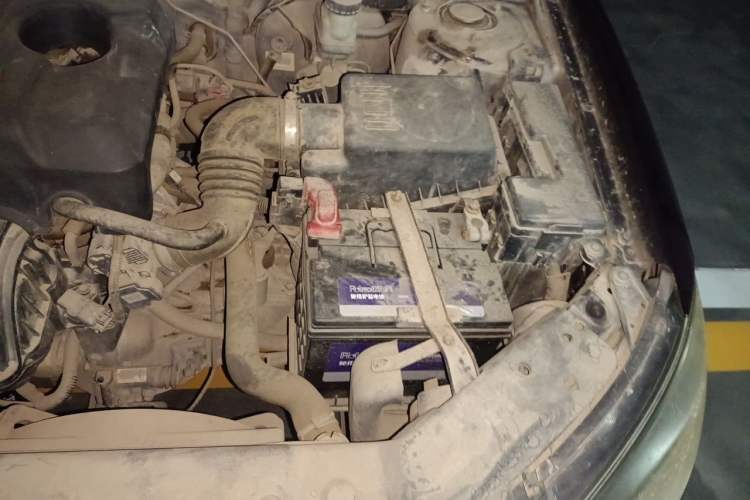 Used Geely Auto Classic Emgrand 2012 Sedan 1.5L Manual Comfort Model Engine Bay Left