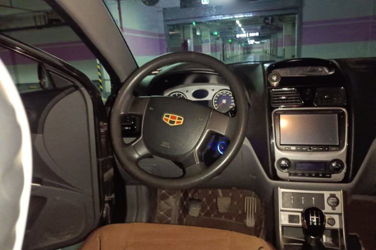 Used Geely Auto Classic Emgrand 2012 Sedan 1.5L Manual Comfort Model Steering Wheel