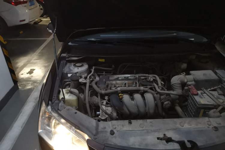 Used Geely Auto Classic Emgrand 2012 Hatchback 1.8L CVT Luxury Model Engine Bay Right