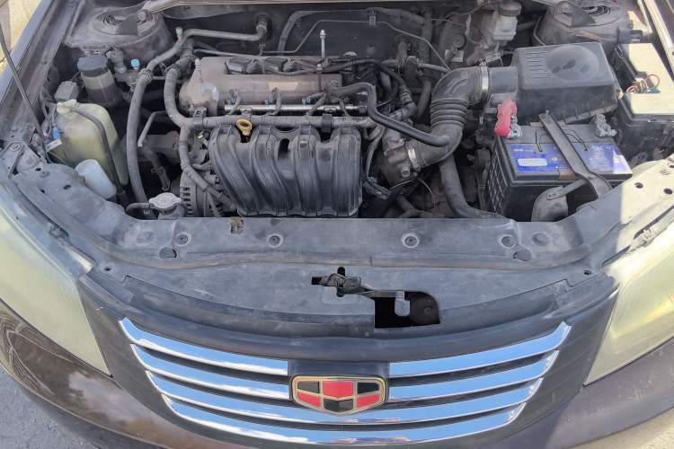 Used Geely Auto Classic Emgrand 2012 Sedan 1.8L Manual Luxury Model Engine Bay Right