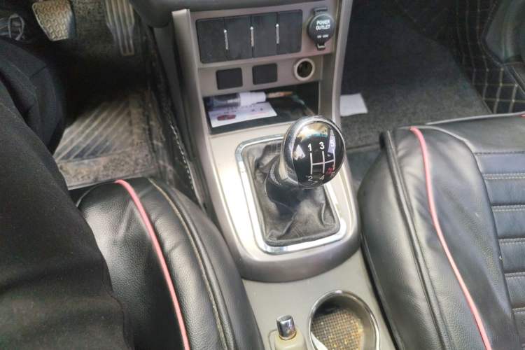 Used Geely Auto Classic Emgrand 2012 Sedan 1.8L Manual Luxury Model Gear Lever