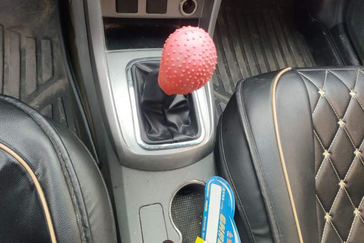 Used Geely Auto Classic Emgrand 2012 Sedan 1.5L Manual Comfort Model Gear Lever