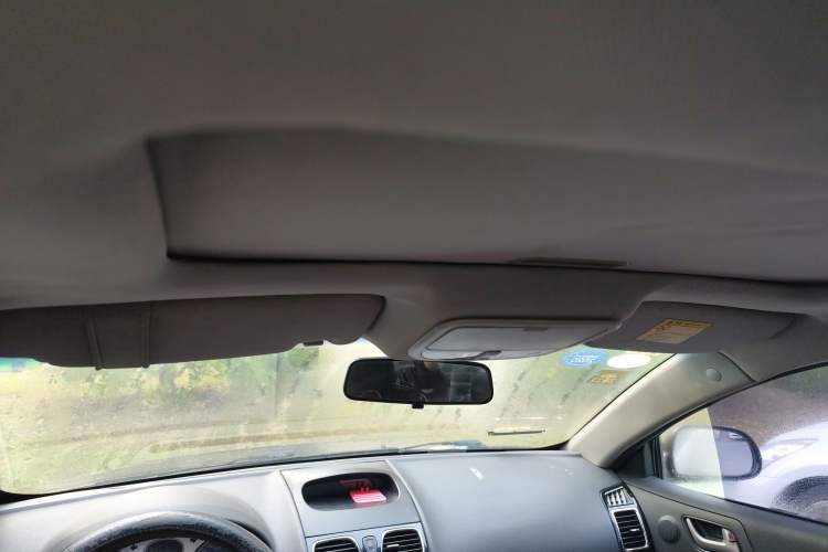 Used Geely Auto Classic Emgrand 2012 Sedan 1.8L Manual Luxury Model Headliner
