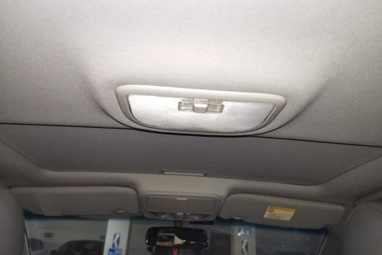 Used Geely Auto Classic Emgrand 2012 Hatchback 1.8L CVT Luxury Model Headliner