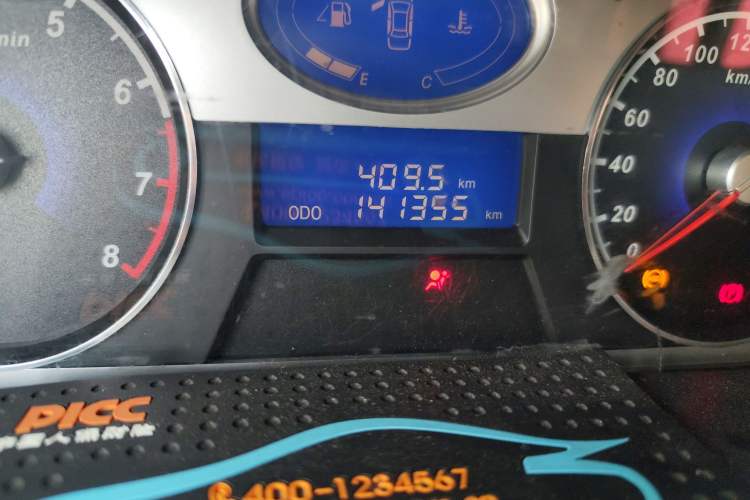 Used Geely Auto Classic Emgrand 2012 Sedan 1.8L Manual Luxury Model Odometer Close Up