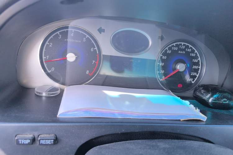 Used Geely Auto Classic Emgrand 2012 Sedan 1.8L Manual Luxury Model Odometer Close Up