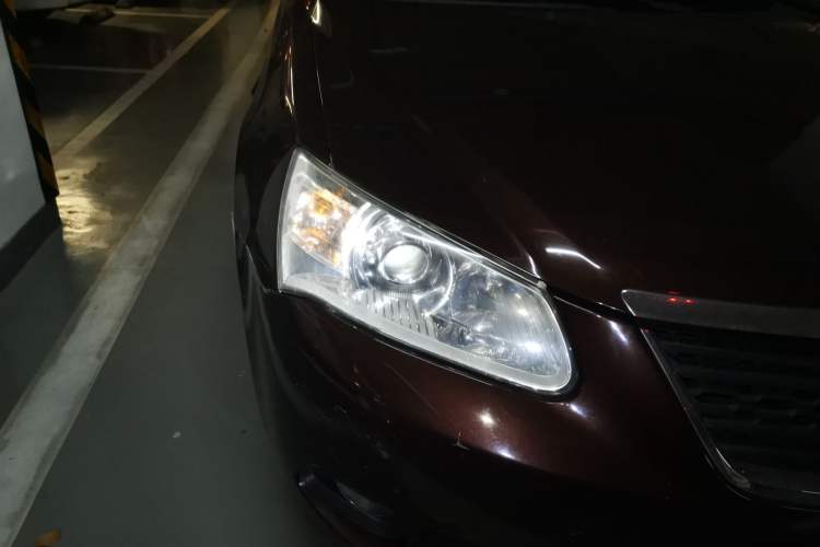 Used Geely Auto Classic Emgrand 2012 Hatchback 1.8L CVT Luxury Model Right Front Headlight