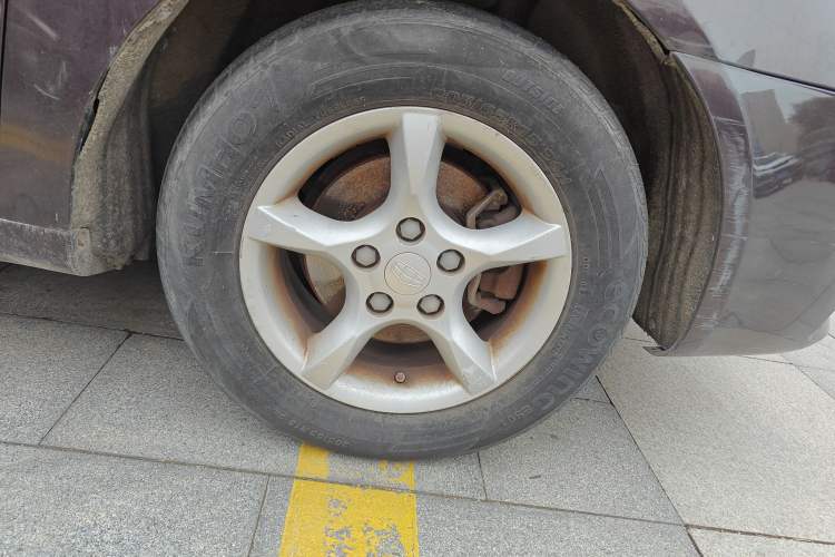 Used Geely Auto Classic Emgrand 2012 Sedan 1.5L Manual Standard Model Right Front Wheel Hub