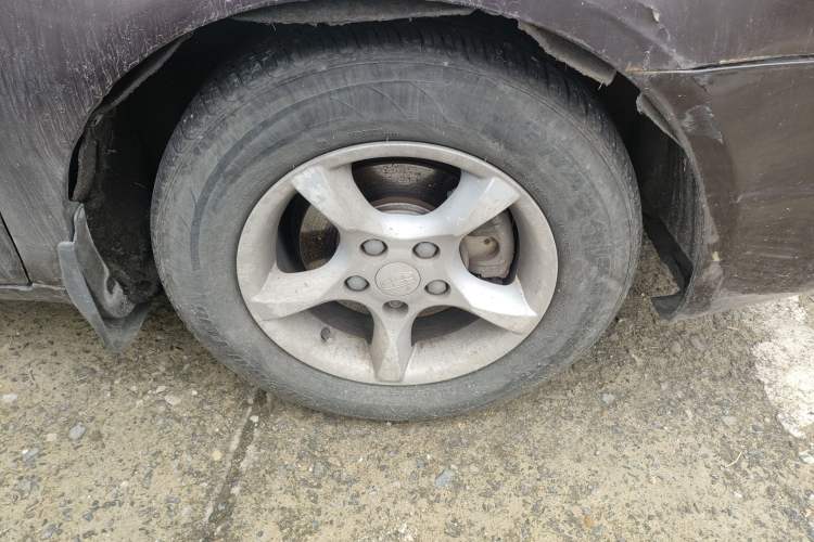 Used Geely Auto Classic Emgrand 2012 Sedan 1.5L Manual Comfort Model Right Front Wheel Hub