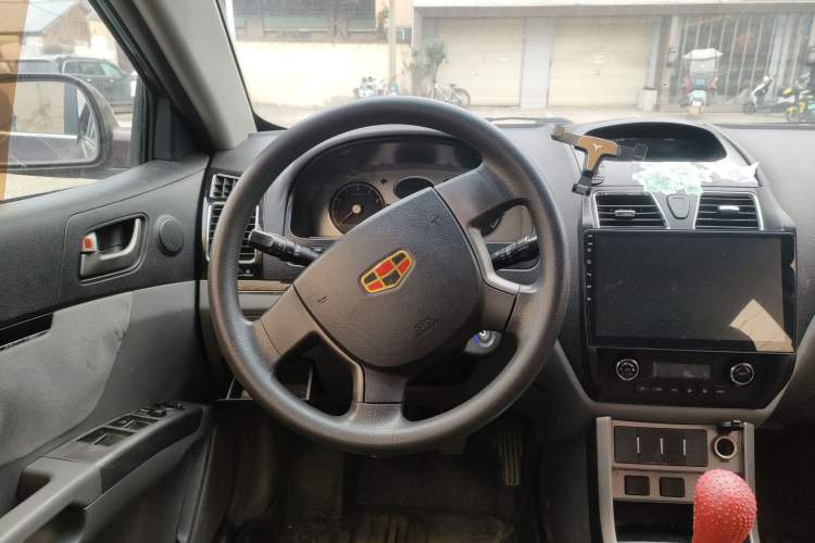 Used Geely Auto Classic Emgrand 2012 Sedan 1.5L Manual Comfort Model Steering Wheel