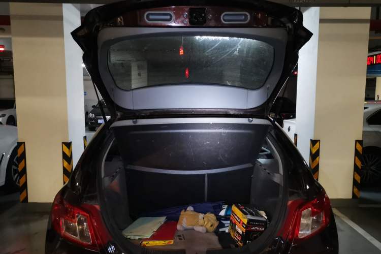 Used Geely Auto Classic Emgrand 2012 Hatchback 1.8L CVT Luxury Model Trunk