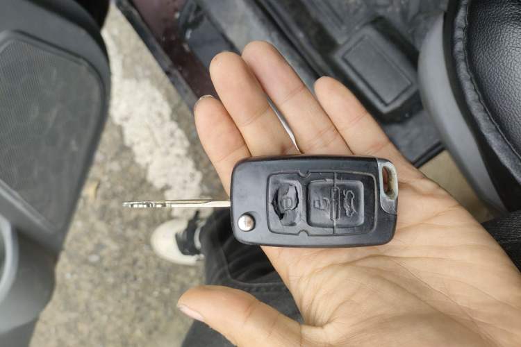 Used Geely Auto Classic Emgrand 2012 Sedan 1.5L Manual Comfort Model Vehicle Key