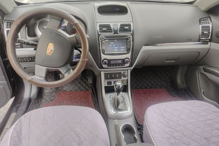 Used Geely Auto Classic Emgrand 2012 Sedan 1.5L Manual Comfort Model Center Console