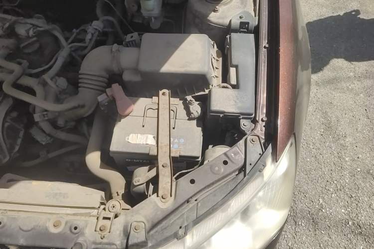 Used Geely Auto Classic Emgrand 2012 Hatchback 1.5L Manual Comfort Model Engine Bay Left