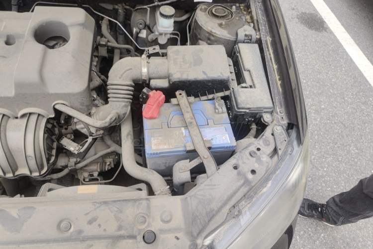 Used Geely Auto Classic Emgrand 2012 Sedan 1.5L Manual Comfort Model Engine Bay Left