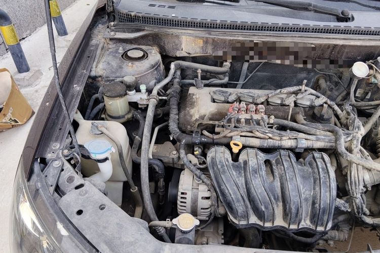 Used Geely Auto Classic Emgrand 2012 Sedan 1.8L Manual Luxury Model Engine Bay Right