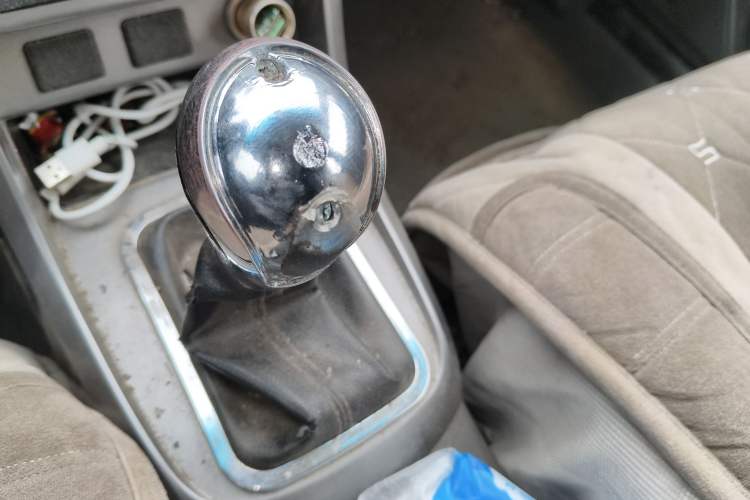 Used Geely Auto Classic Emgrand 2012 Sedan 1.8L Manual Comfort Model Gear Lever