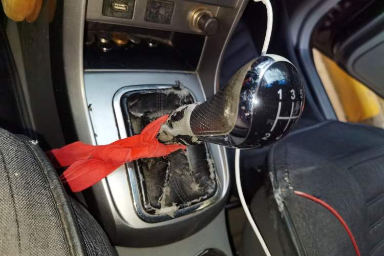 Used Geely Auto Classic Emgrand 2012 Sedan 1.5L Manual Chao Yue Huimin Model Gear Lever