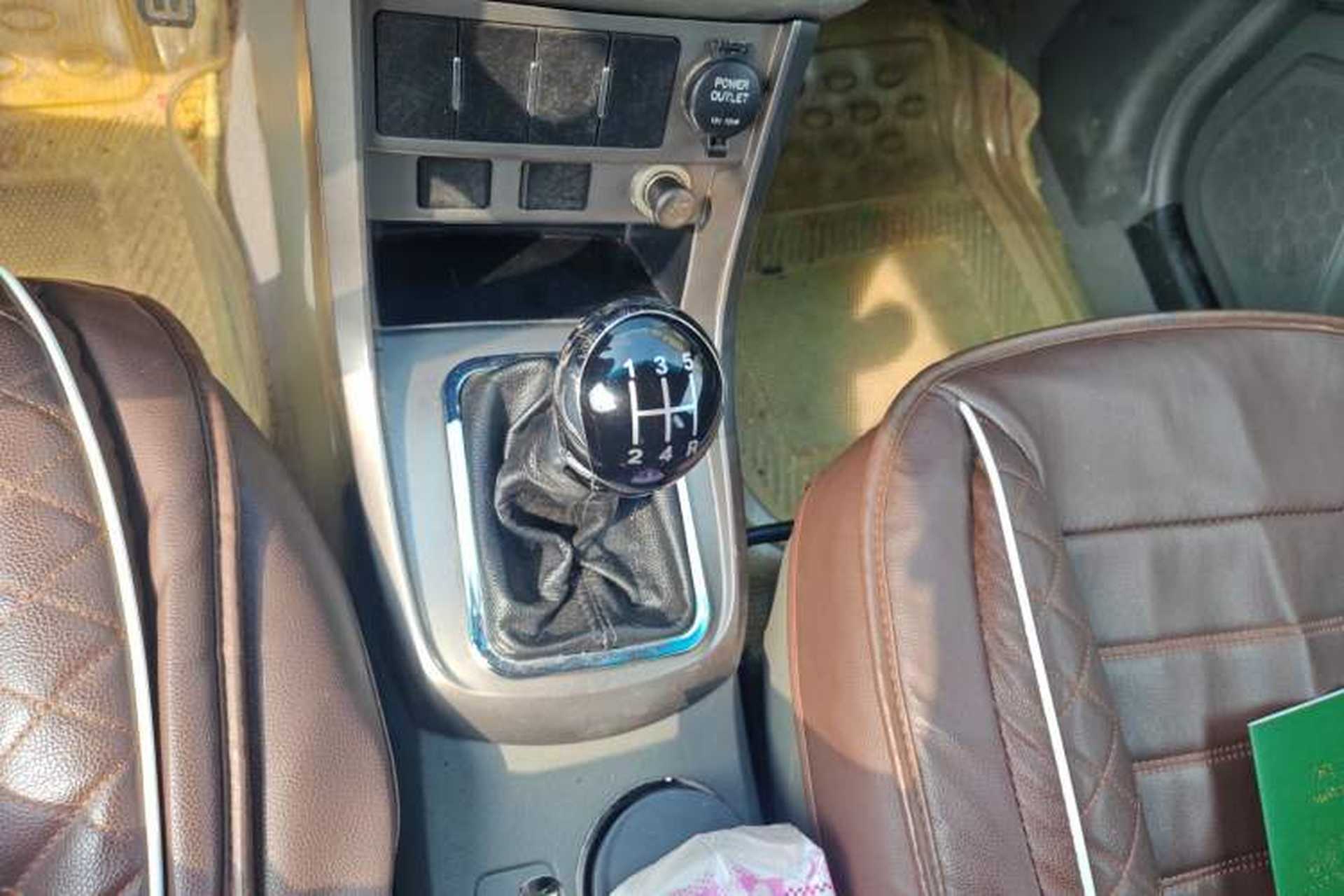 Used Geely Auto Classic Emgrand 2012 Sedan 1.5L Manual Chao Yue Huimin Model Gear Lever