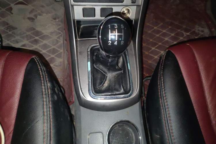Used Geely Auto Classic Emgrand 2012 Sedan 1.8L Manual Comfort Model Gear Lever