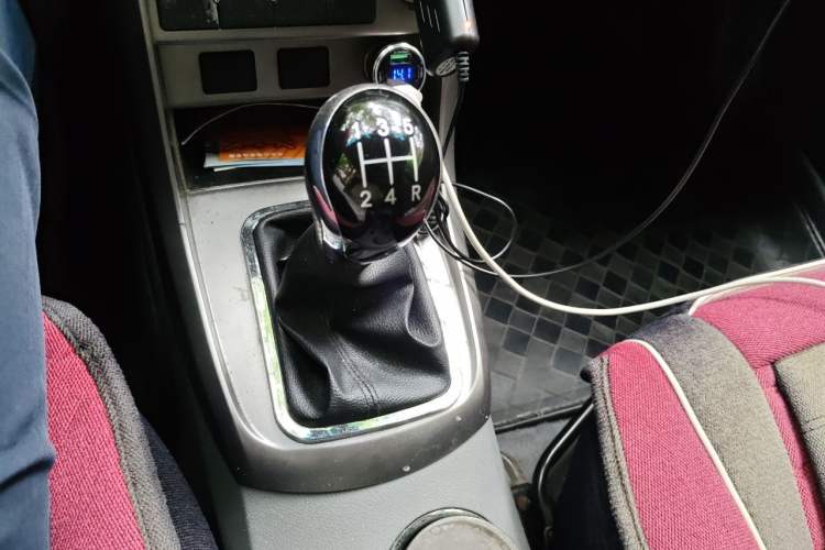Used Geely Auto Classic Emgrand 2012 Sedan 1.5L Manual Chao Yue Huimin Model Gear Lever