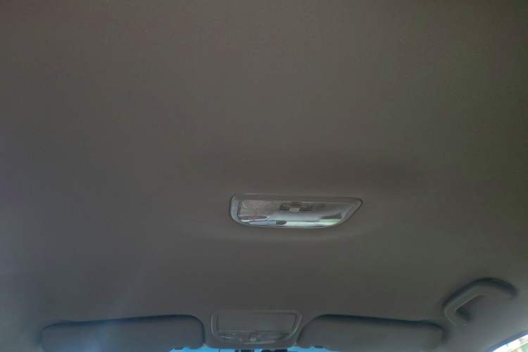 Used Geely Auto Classic Emgrand 2012 Sedan 1.5L Manual Standard Model Headliner