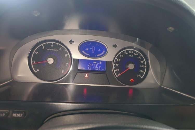Used Geely Auto Classic Emgrand 2012 Sedan 1.5L Manual Standard Model Instrument Cluster