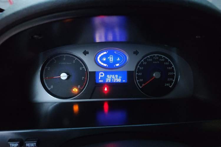 Used Geely Auto Classic Emgrand 2012 Hatchback 1.8L CVT Comfort Model Instrument Cluster