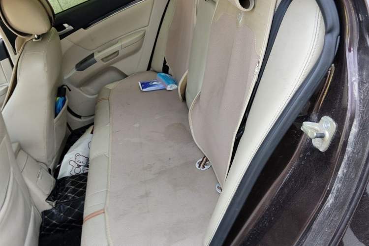 Used Geely Auto Classic Emgrand 2012 Sedan 1.8L Manual Luxury Model Left Rear Seat