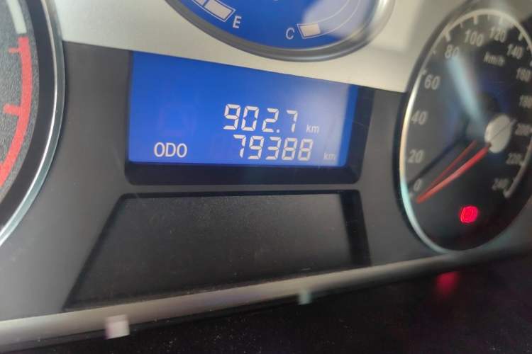 Used Geely Auto Classic Emgrand 2012 Sedan 1.5L Manual Comfort Model Odometer Close Up