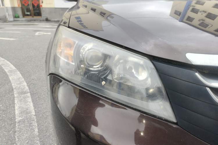 Used Geely Auto Classic Emgrand 2012 Sedan 1.5L Manual Comfort Model Right Front Headlight