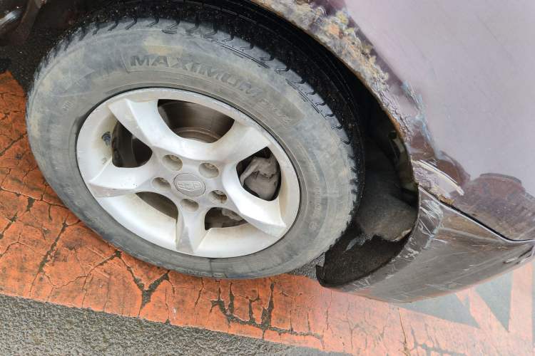 Used Geely Auto Classic Emgrand 2012 Sedan 1.8L Manual Comfort Model Right Front Wheel Hub