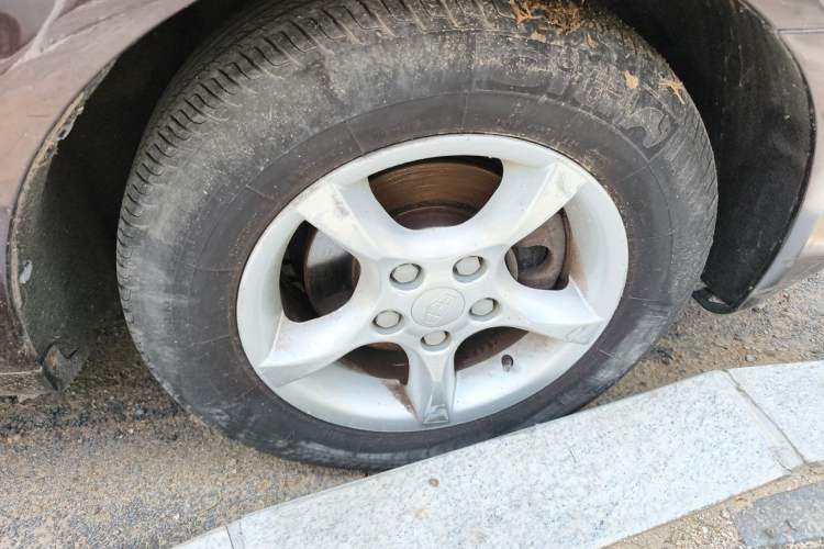Used Geely Auto Classic Emgrand 2012 Hatchback 1.8L CVT Luxury Model Right Front Wheel Hub