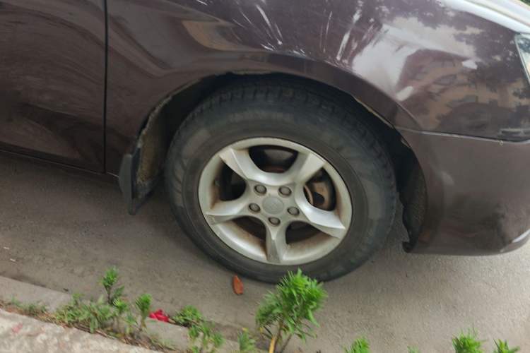 Used Geely Auto Classic Emgrand 2012 Sedan 1.5L Manual Chao Yue Huimin Model Right Front Wheel Hub