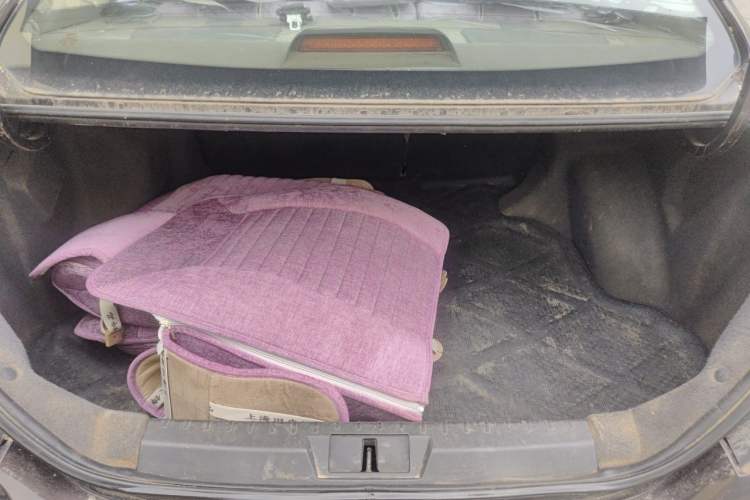Used Geely Auto Classic Emgrand 2012 Sedan 1.5L Manual Comfort Model Trunk