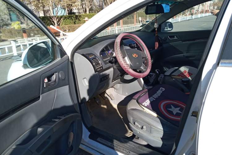 Used Geely Auto Classic Emgrand 2012 Hatchback 1.5L Manual Luxury Model Driver Seat
