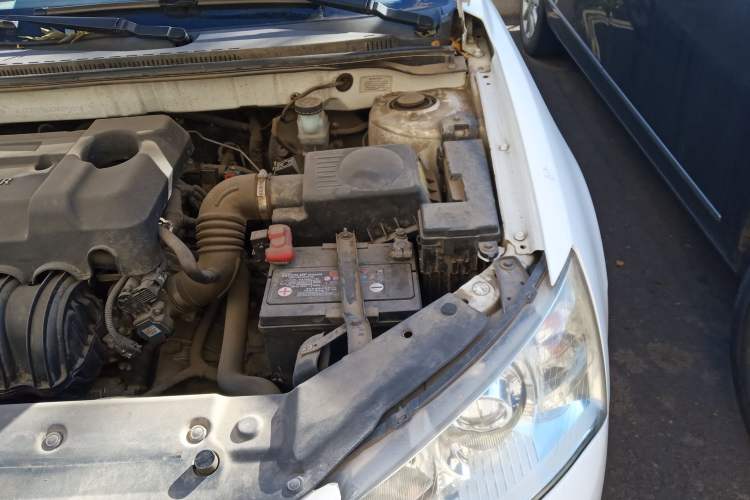 Used Geely Auto Classic Emgrand 2012 Hatchback 1.5L Manual Luxury Model Engine Bay Left