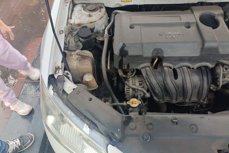 Used Geely Auto Classic Emgrand 2012 Hatchback 1.5L Manual Comfort Model Engine Bay Right