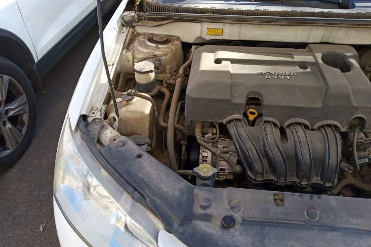 Used Geely Auto Classic Emgrand 2012 Hatchback 1.5L Manual Luxury Model Engine Bay Right